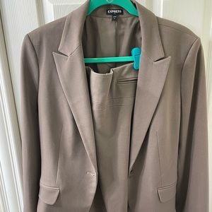 Business suit skirt set